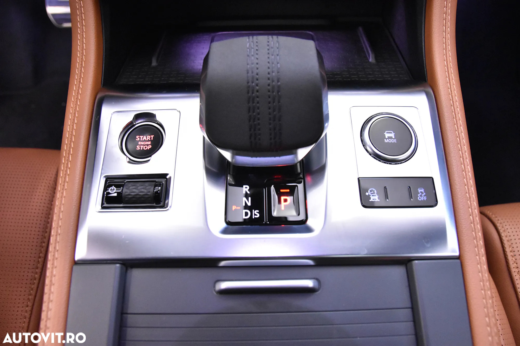 Jaguar F-Pace D200 AWD R-Dynamic SE - 16
