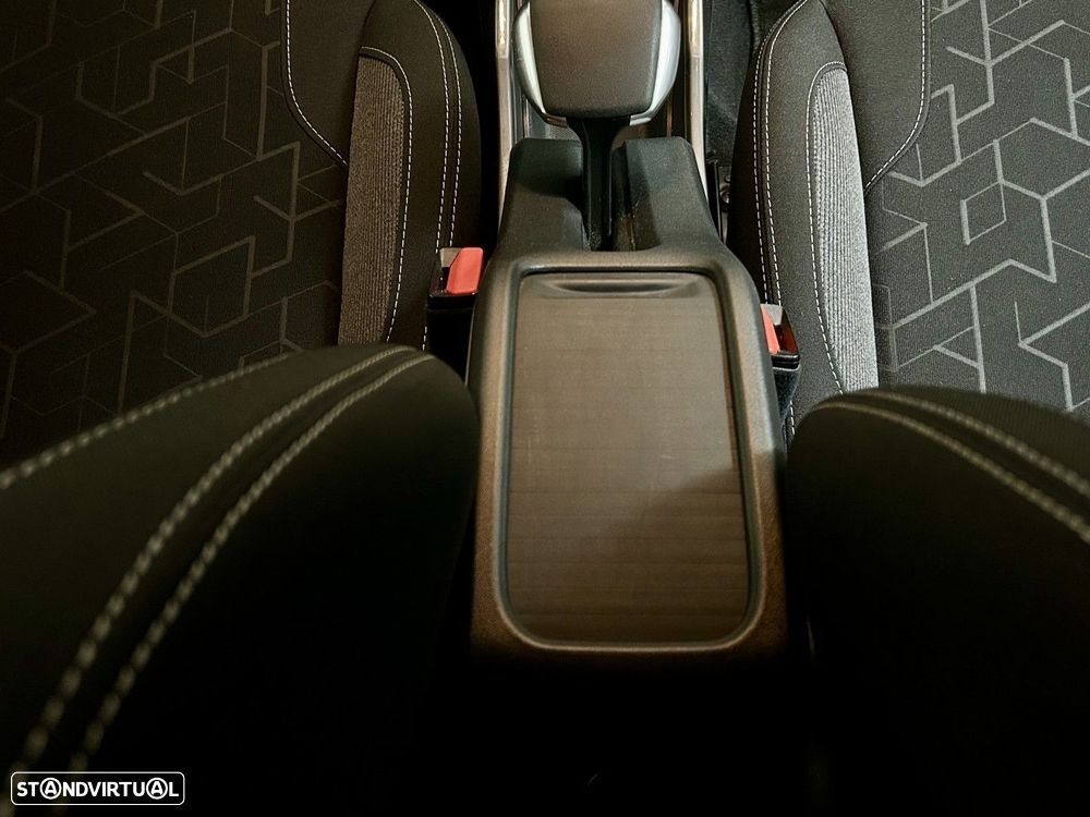 Peugeot 2008 1.2 PureTech Style - 24