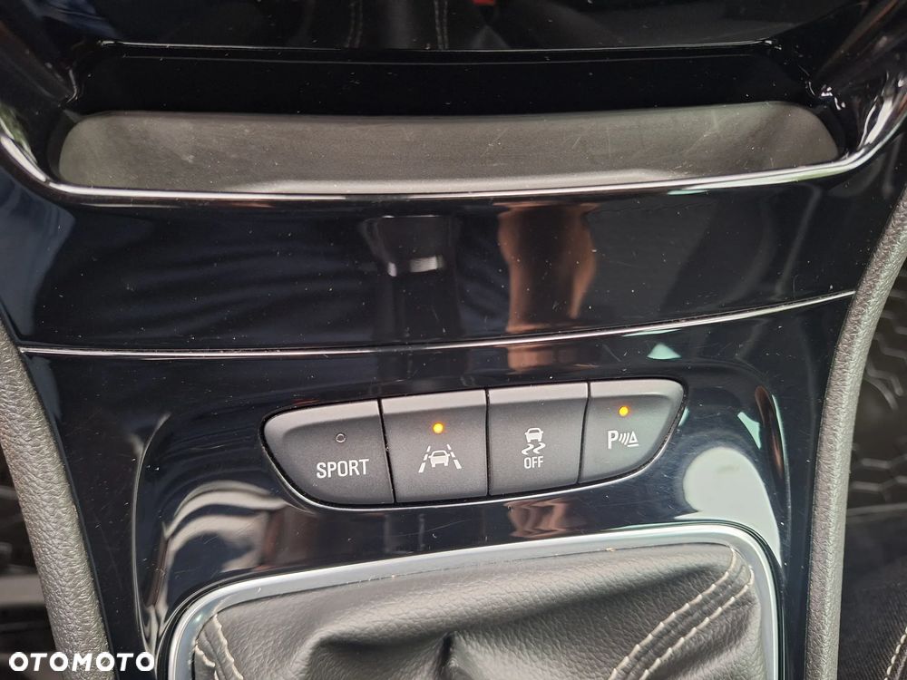 Opel Astra 1.4 Turbo Start/Stop Innovation - 28