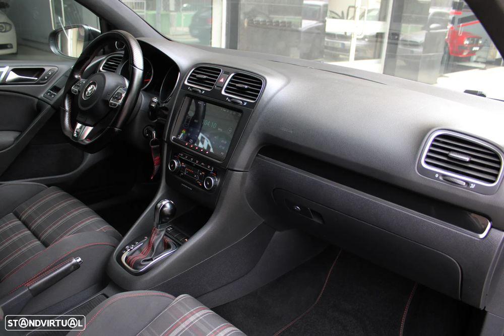 VW Golf 2.0 GTI DSG - 31