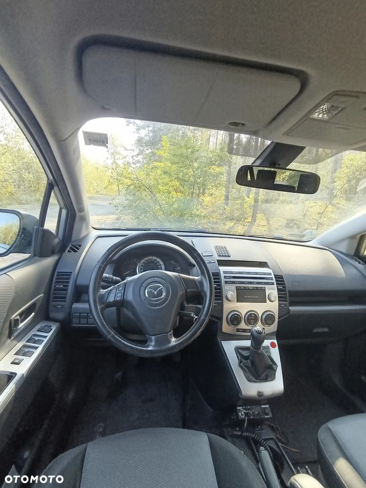 Mazda 5 - 7