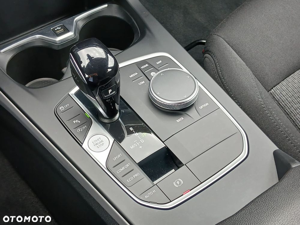 BMW Seria 1 118i Advantage - 22