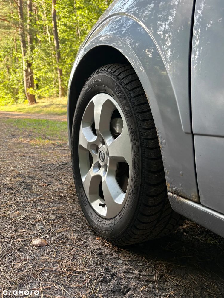 Opel Astra 1.8 Sport - 18