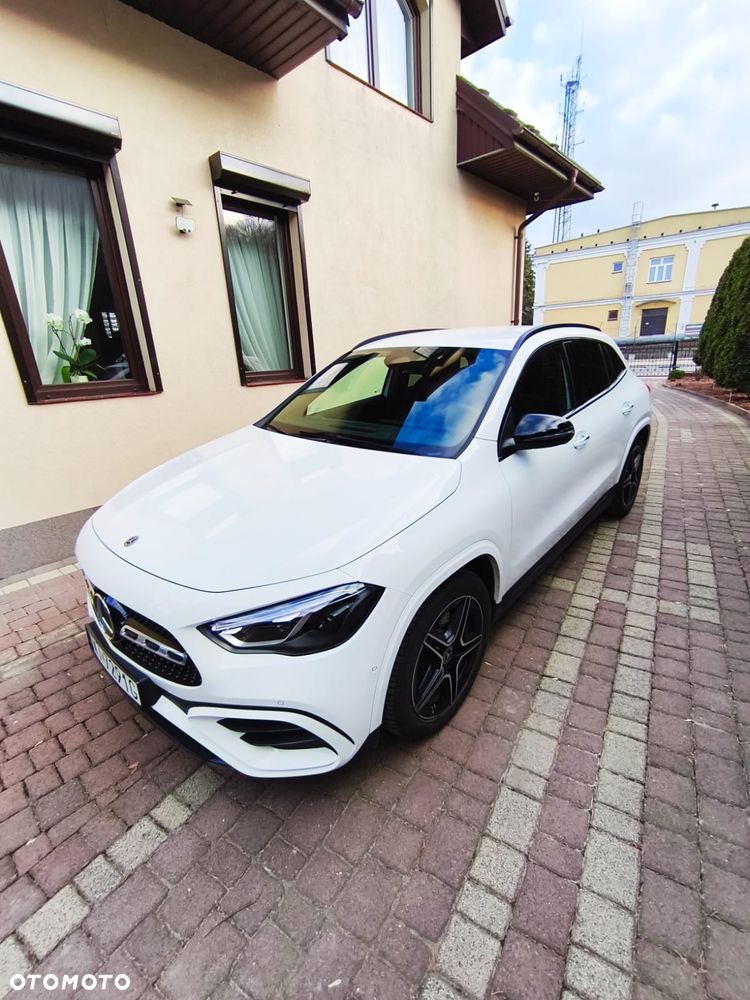 Mercedes-Benz GLA 200 AMG Line - 1