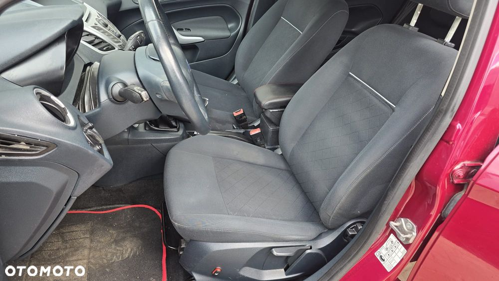 Ford Fiesta 1.25 Celebration - 12