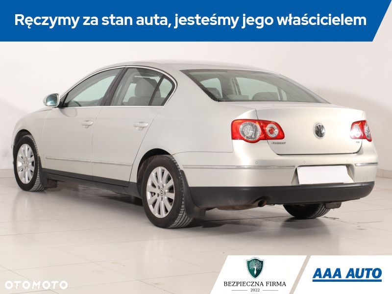 Volkswagen Passat - 5