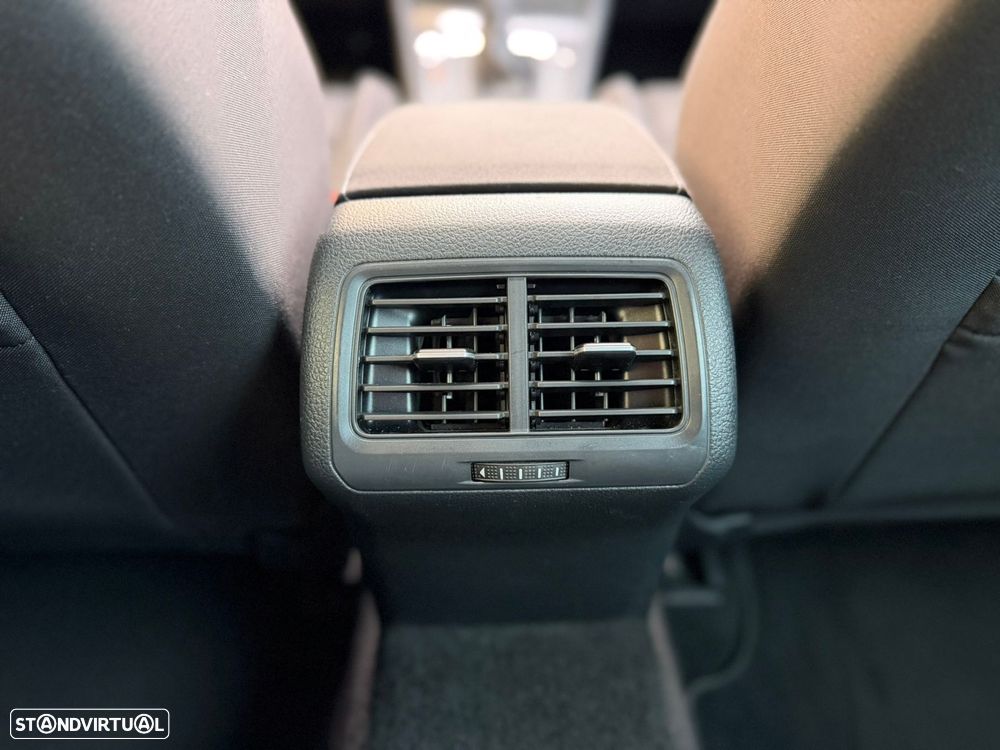 VW Golf 2.0 TDI GTD DSG - 44