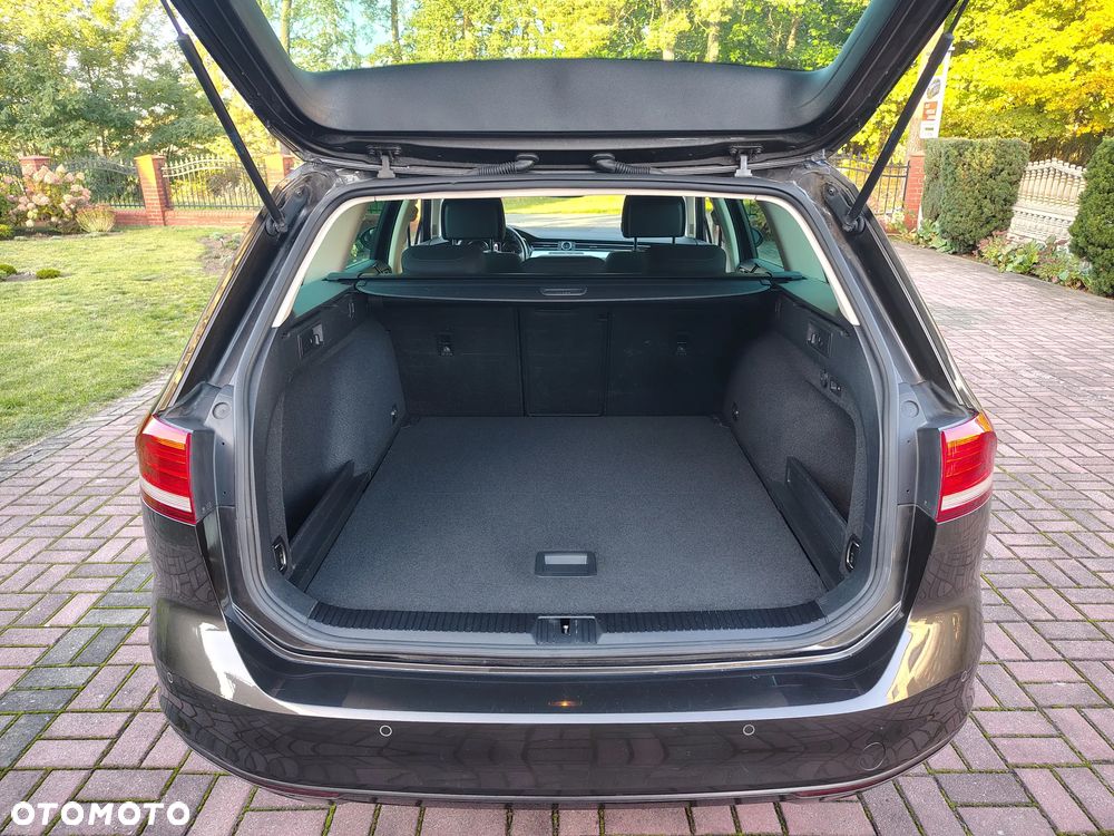 Volkswagen Passat 2.0 TDI (BlueMotion Technology) Comfortline - 34