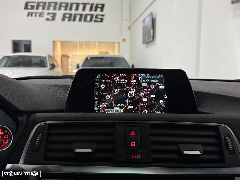 BMW 330 e iPerformance Pack M - 20