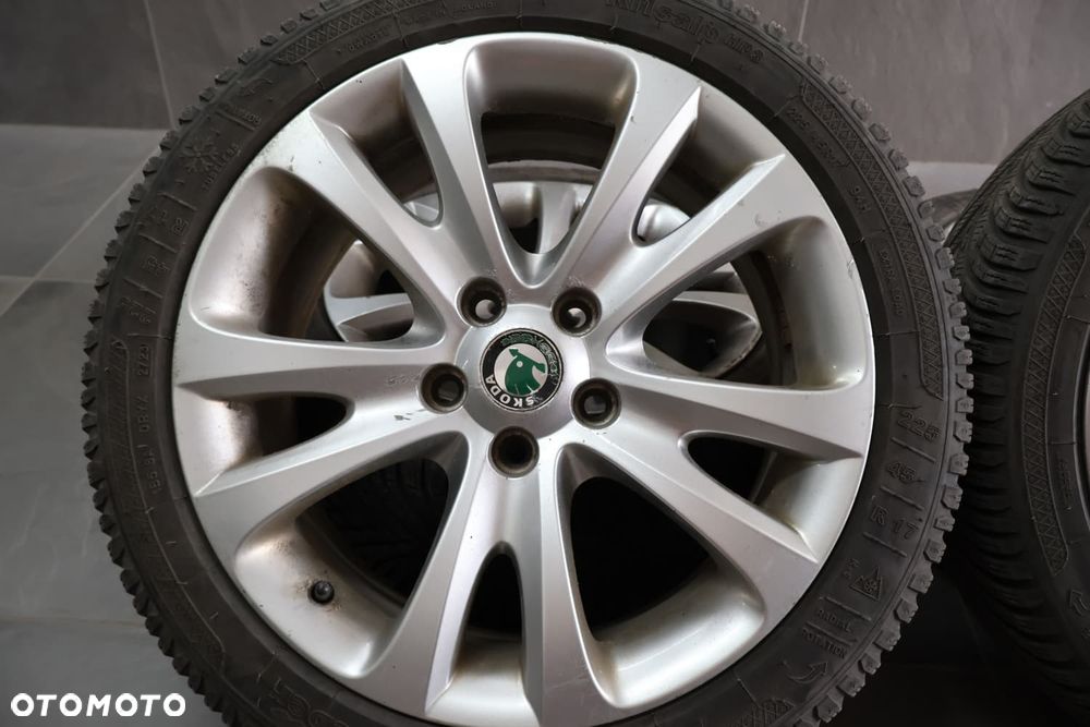 Skoda Superb 2.0 TDI Elegance DSG - 36