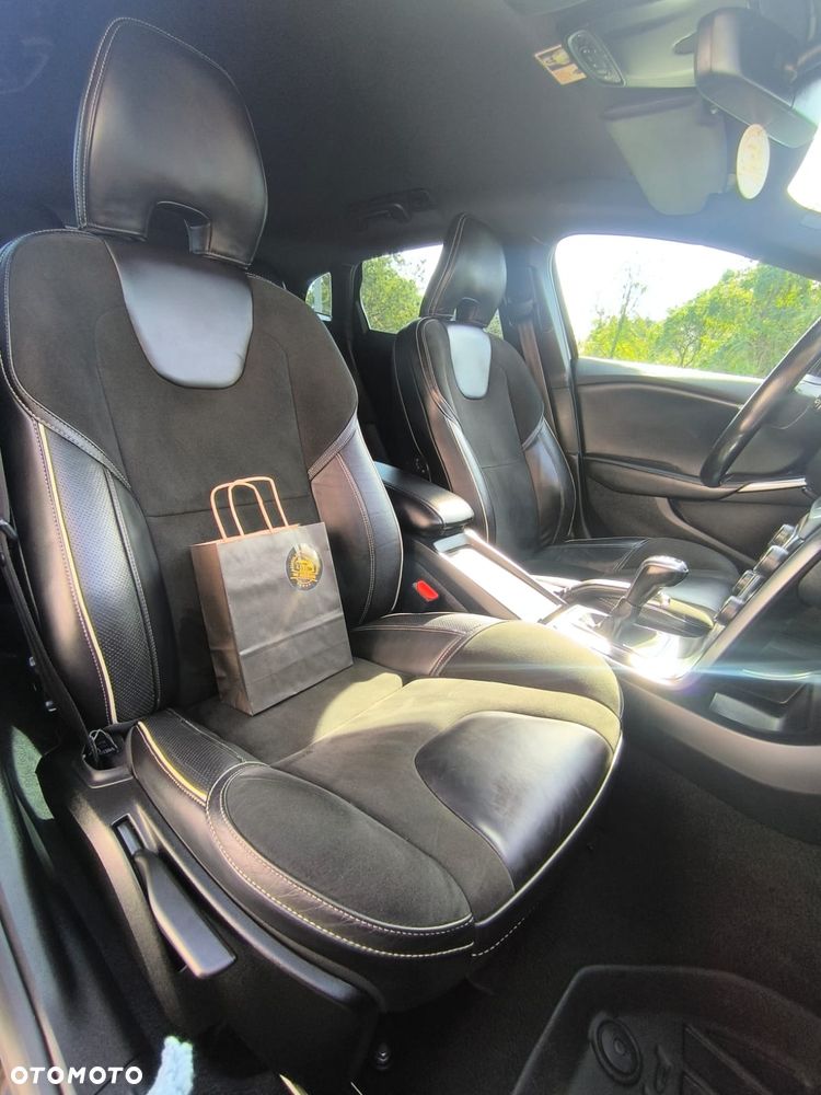 Volvo V40 D2 Drive-E R-Design Momentum - 28