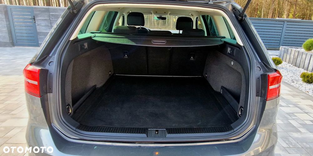 Volkswagen Passat 2.0 TDI SCR (BlueMotion Technology) Comfortline - 13
