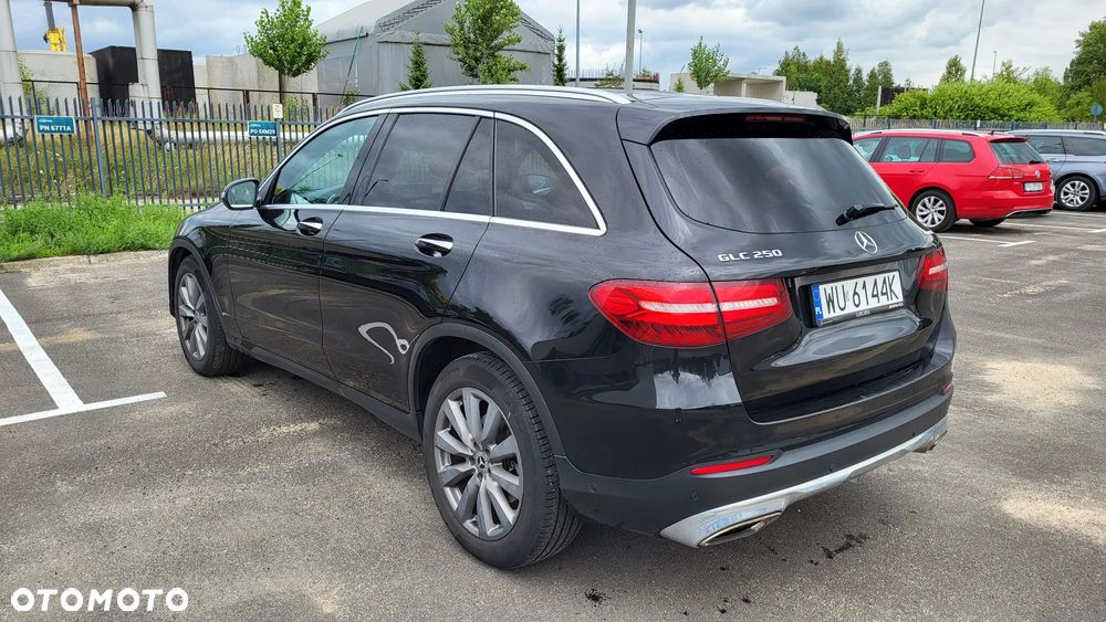 Mercedes-Benz GLC 250 4Matic 9G-TRONIC - 3