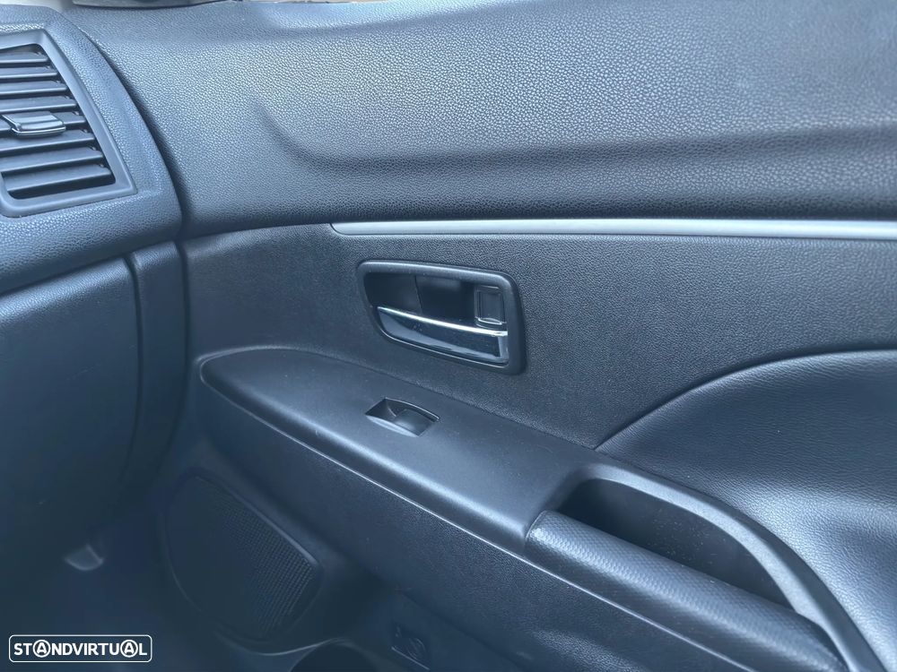 Mitsubishi ASX 1.8 DI-D Instyle NAVI - 17