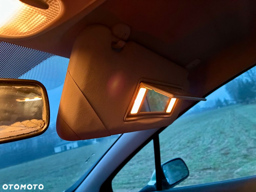 Peugeot 407 2.0 Premium Navtech - 35