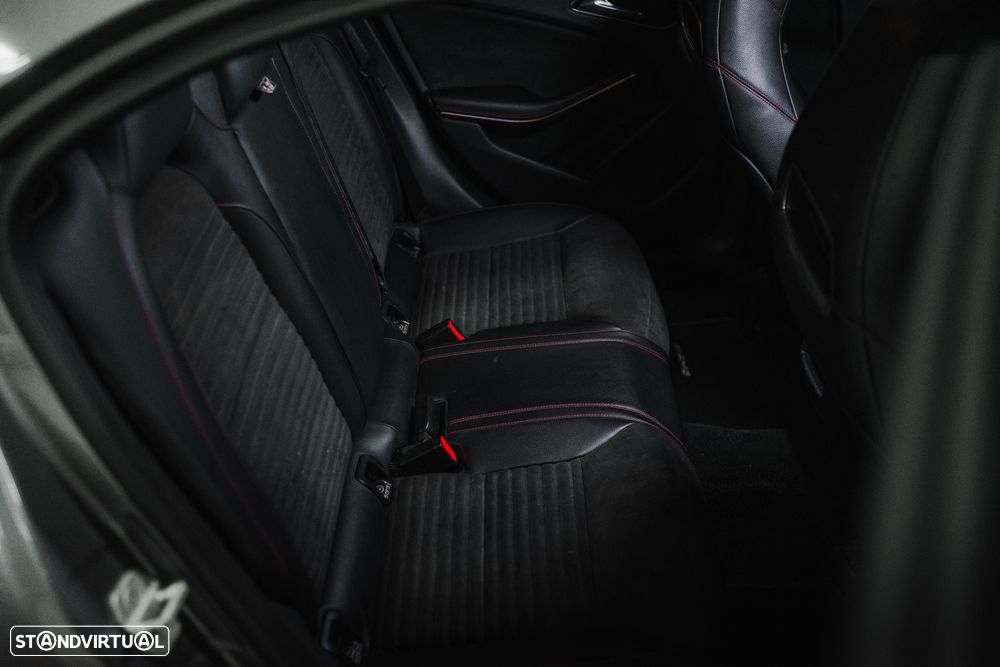 Mercedes-Benz A 180 CDI BE Edition AMG Line - 15