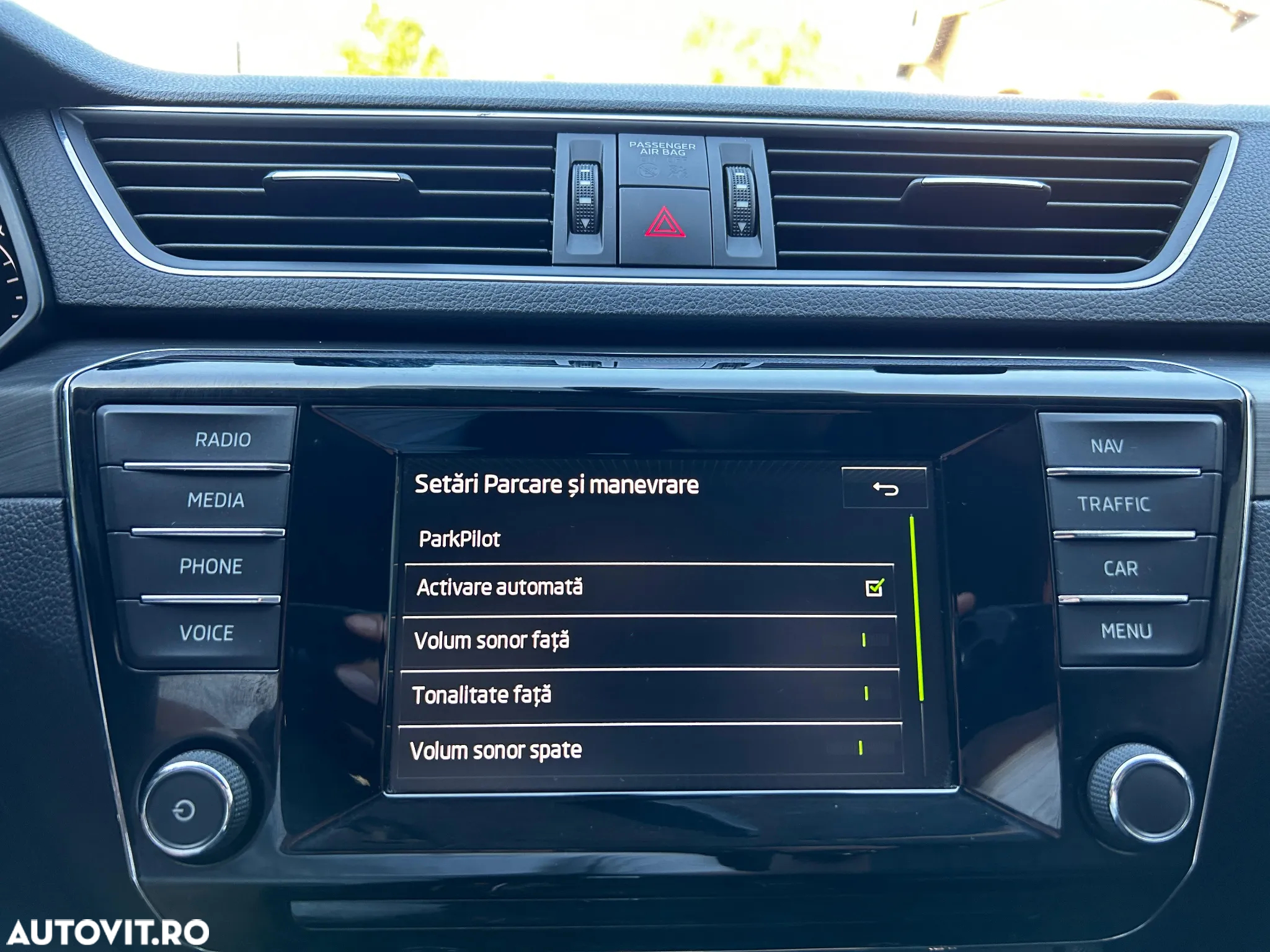 Skoda Superb 2.0 TDI DSG 4X4 Sportline - 12