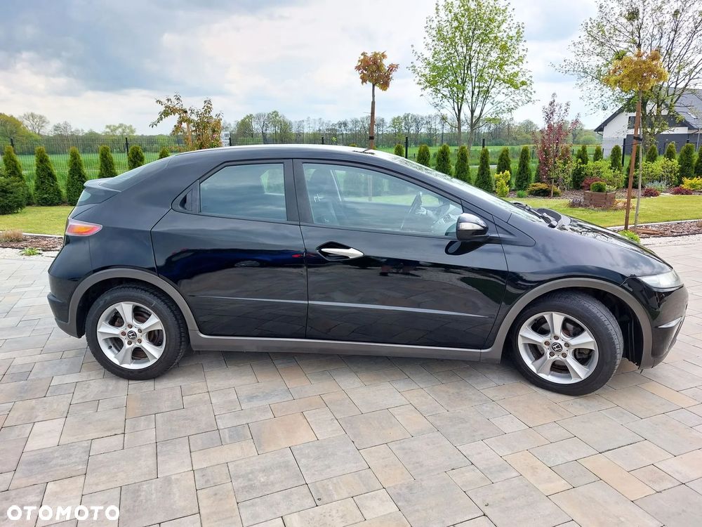 Honda Civic 1.8 Comfort - 23