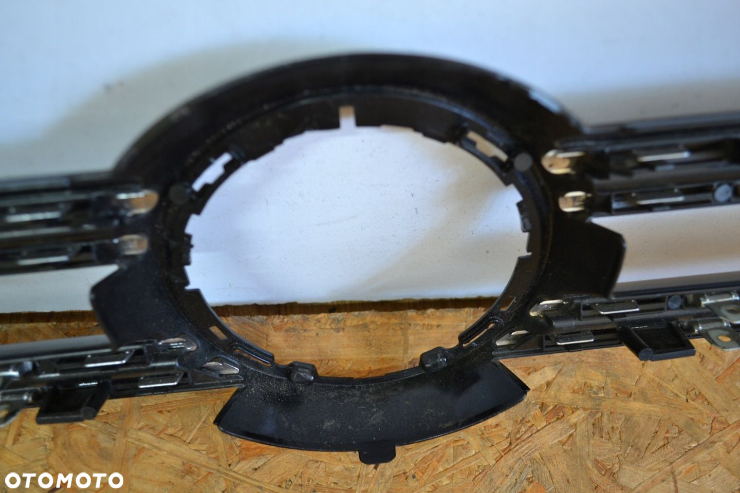 VW TIGUAN 5N0 LIFT GRILL ATRAPA 5N0853651H - 2