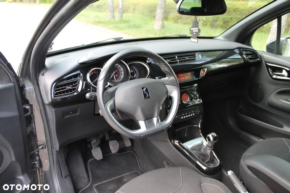Citroën DS3 Pure Tech VTi 82 Chic - 21