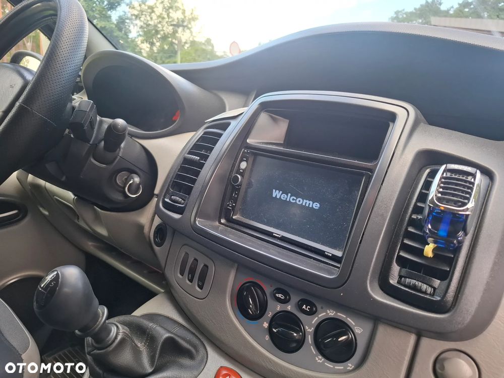 Opel Vivaro - 13