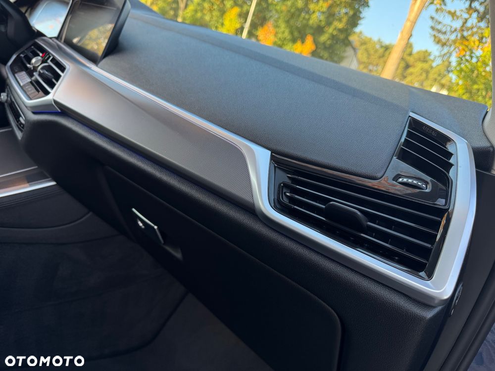 BMW X5 xDrive25d xLine - 31