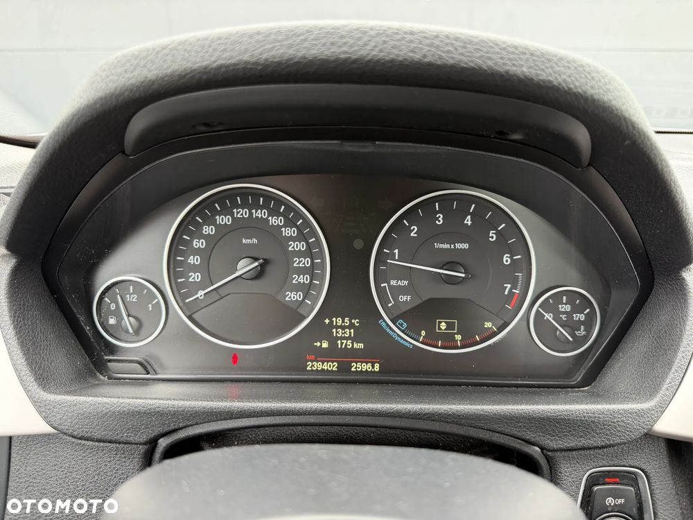 BMW Seria 3 328i xDrive - 12