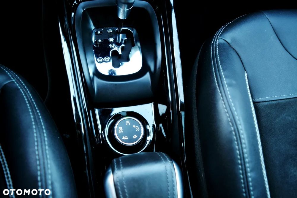 Peugeot 2008 PureTech 110 GPF Stop&Start EAT6 Crossway - 18