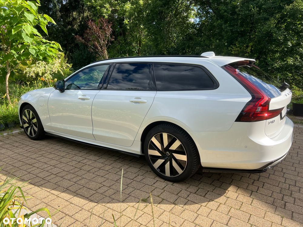 Volvo V90 T8 AWD Plug-In Hybrid Ultimate Dark - 18