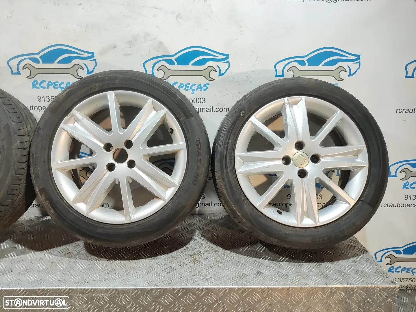 - Jantes 17" Renault - Megane 2 II - ORIGINAIS - 6.5J | ET49 | 4x100 - 17 Polegadas | 8200279944 Nevarsport | Jante | 4 x 100 | 205 50 17 | Pneus - 5