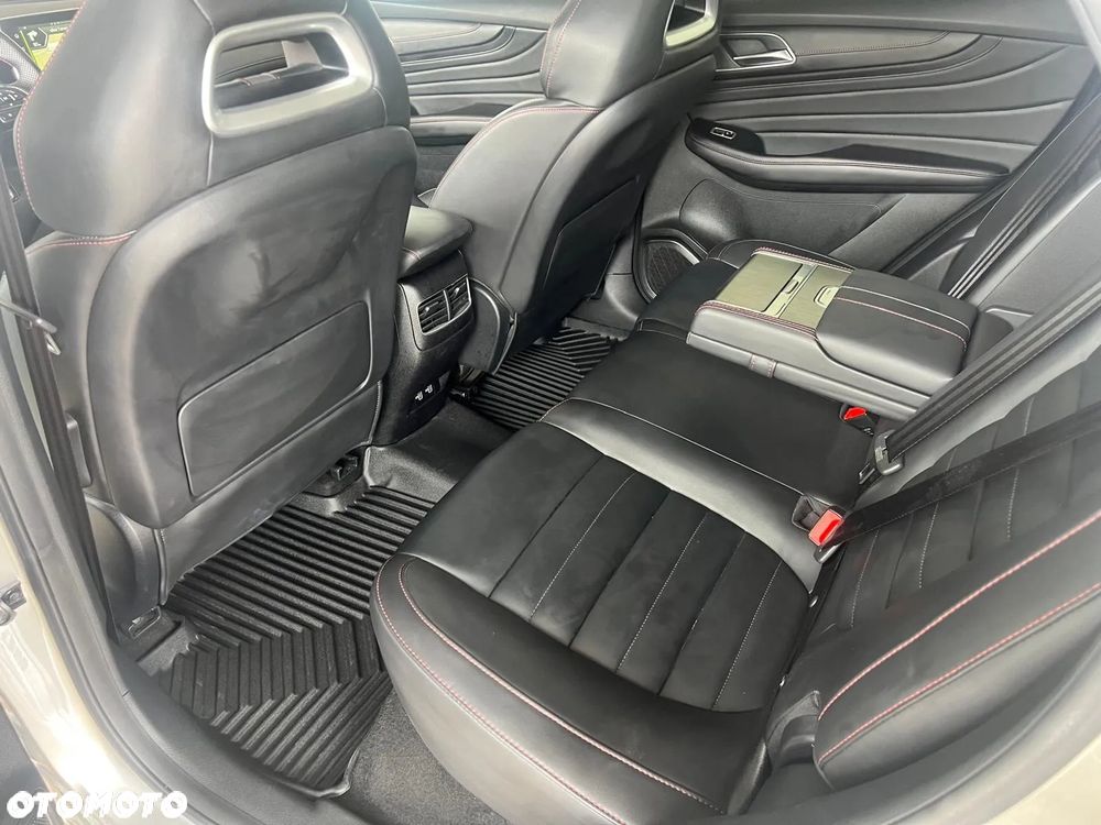 MG HS 1.5 T-GDI Exclusive - 18