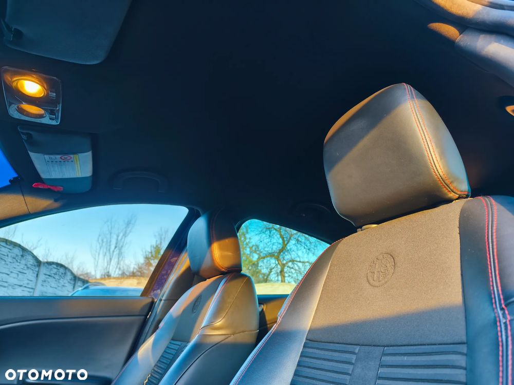 Alfa Romeo Giulietta 1.4 TB 16V Lusso - 14