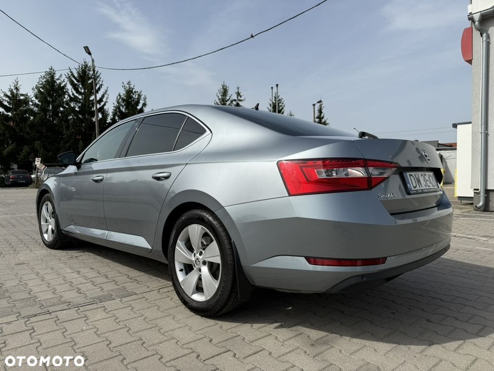 Skoda Superb 1.4 TSI ACT Ambition - 2