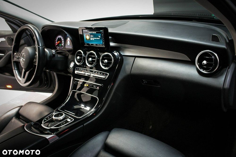 Mercedes-Benz Klasa C - 19