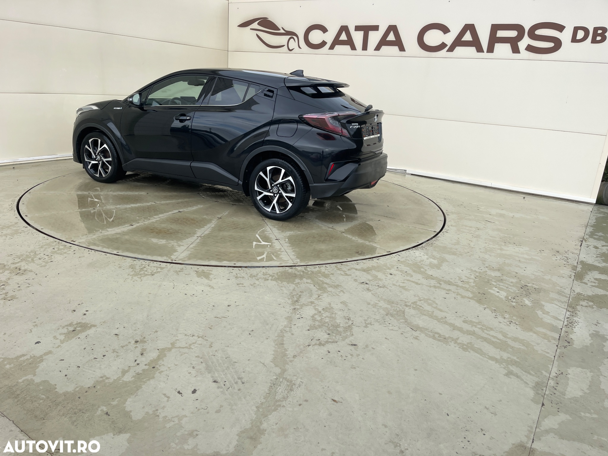 Toyota C-HR Hybrid Club - 9