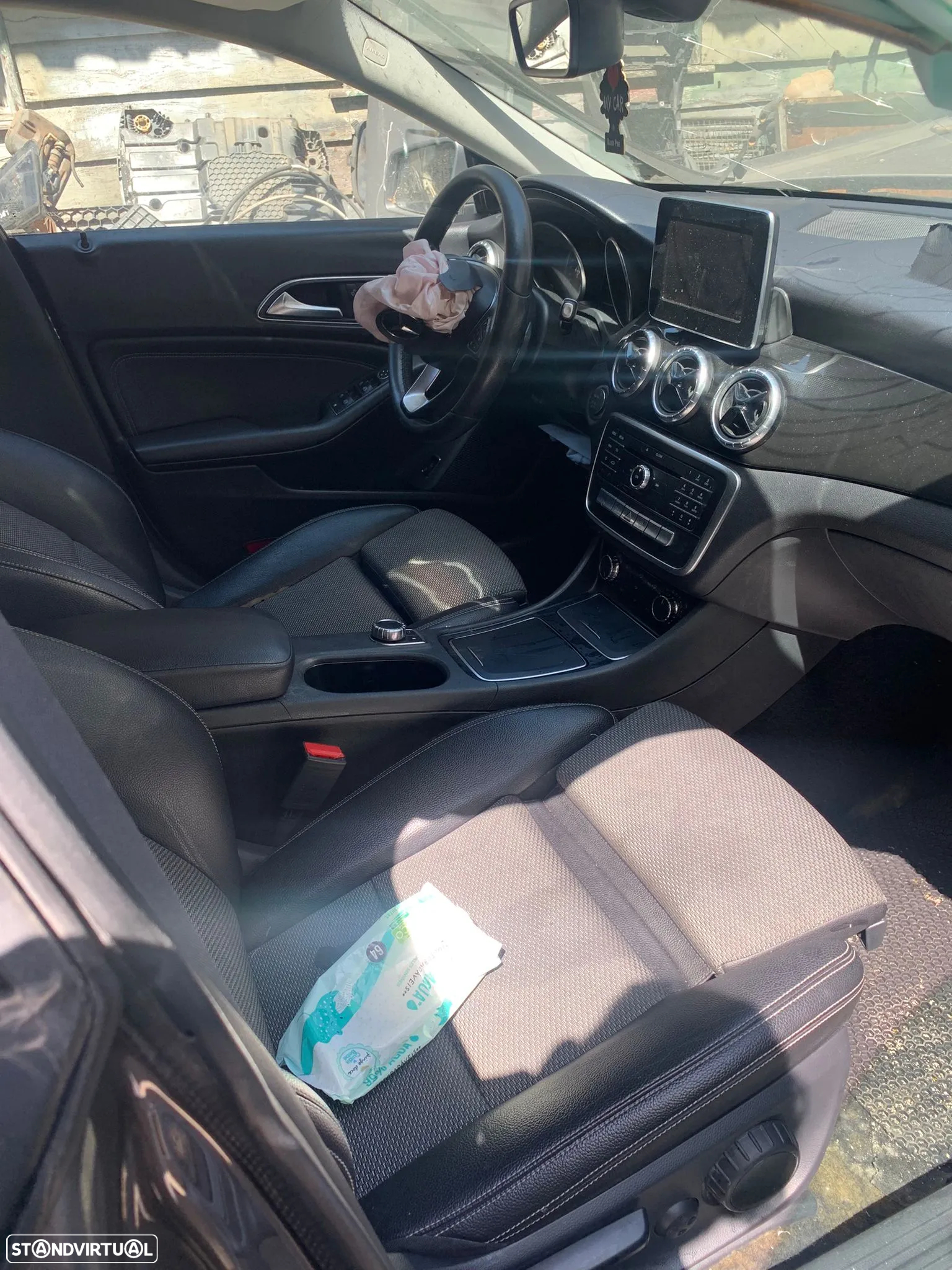 Mercedes-Benz CLA 180d W117 (2017) para peças – 1.5 CDI 109cv - 4