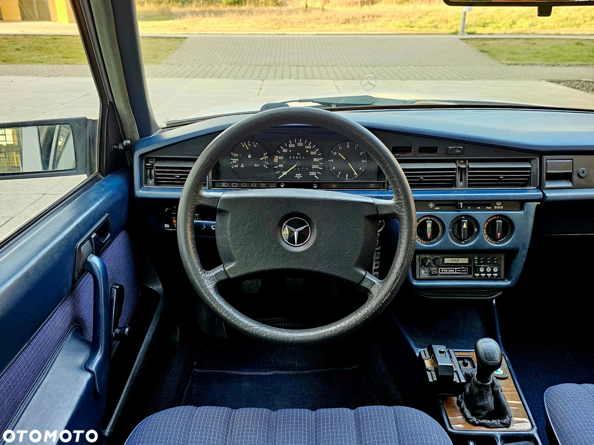 Mercedes-Benz W201 (190) - 6