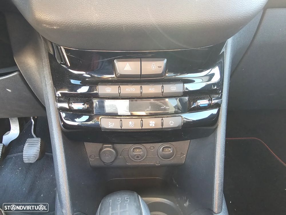 Peugeot 208 1.6 e-HDi Allure - 18