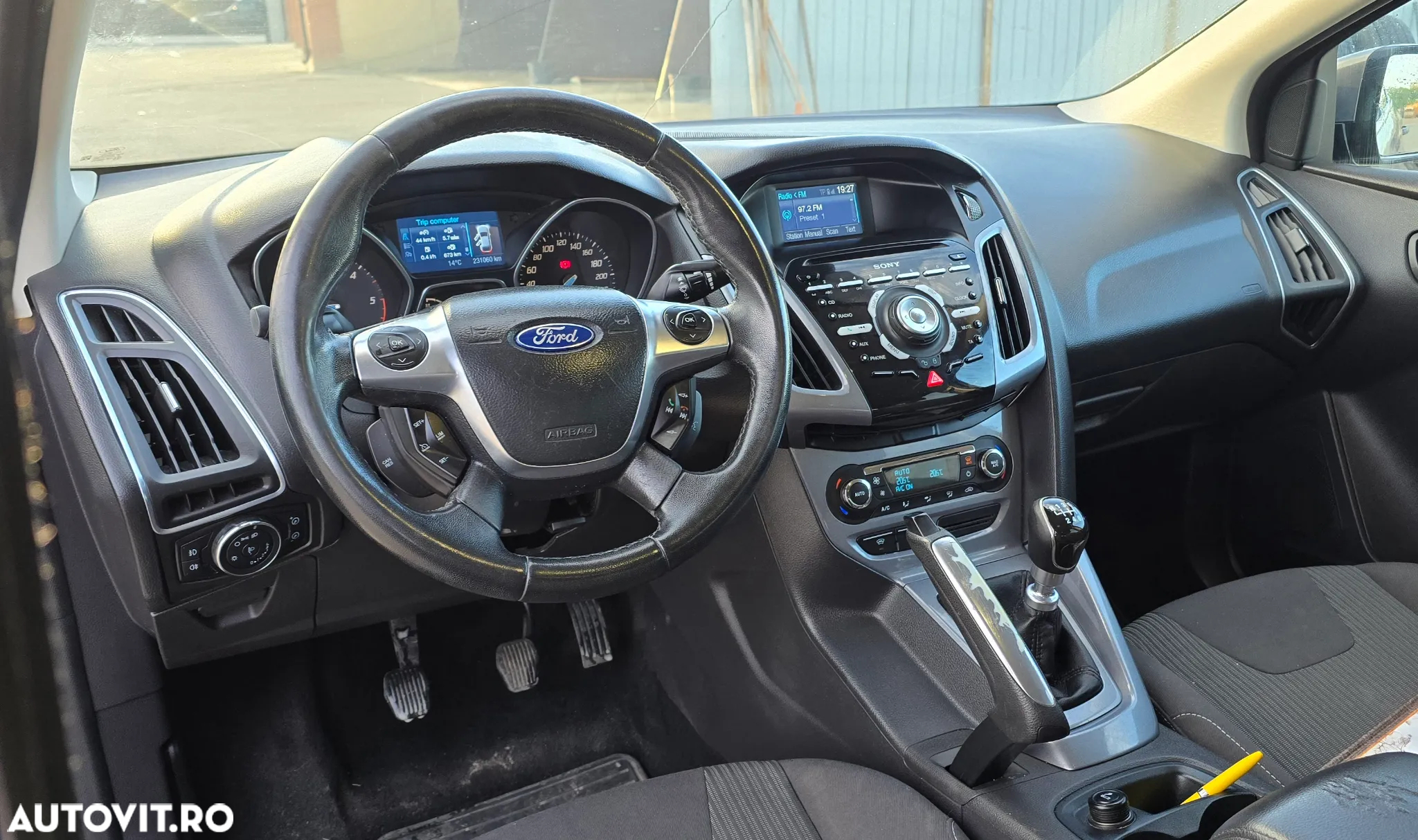 Ford Focus 2.0 TDCI DPF Titanium - 6