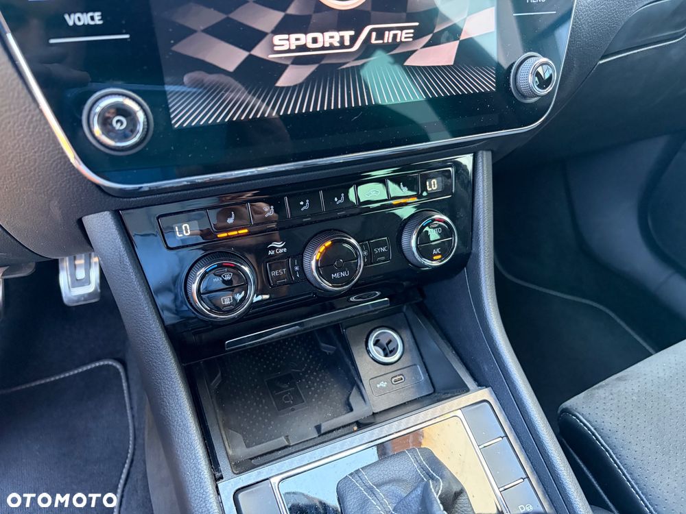 Skoda Superb 2.0 TDI DSG Sportline - 32