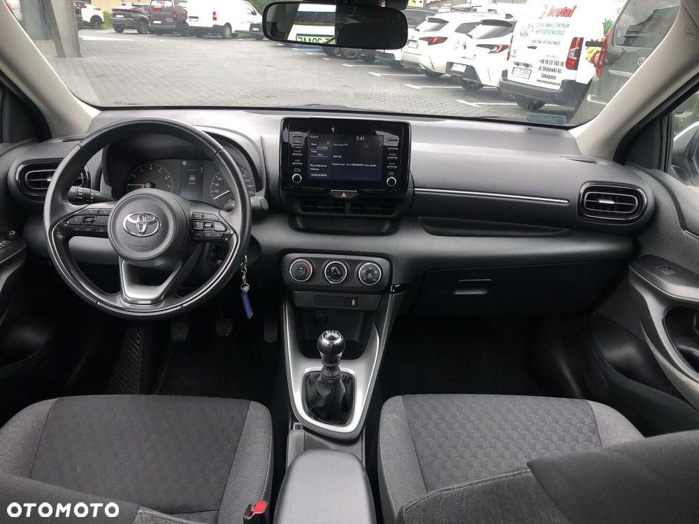 Toyota Yaris - 11