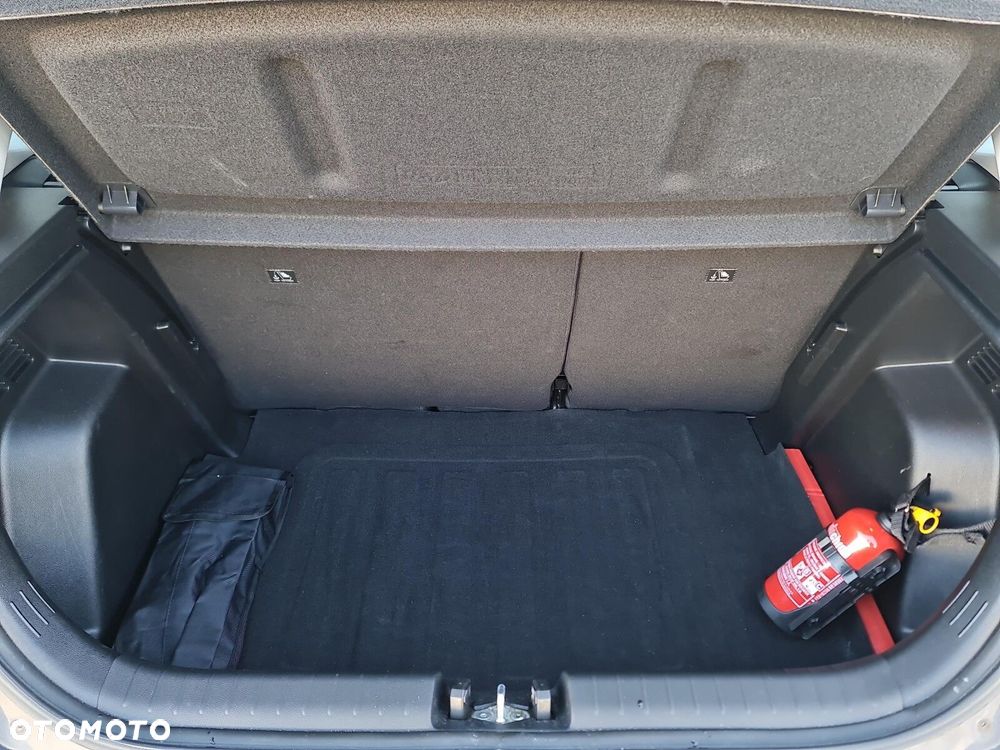 Hyundai i20 1.2 Pure - 34