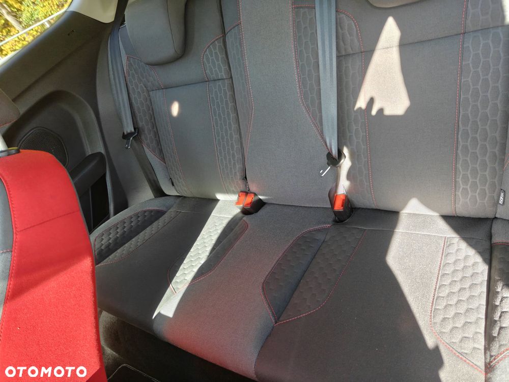 Ford Festiva - 7
