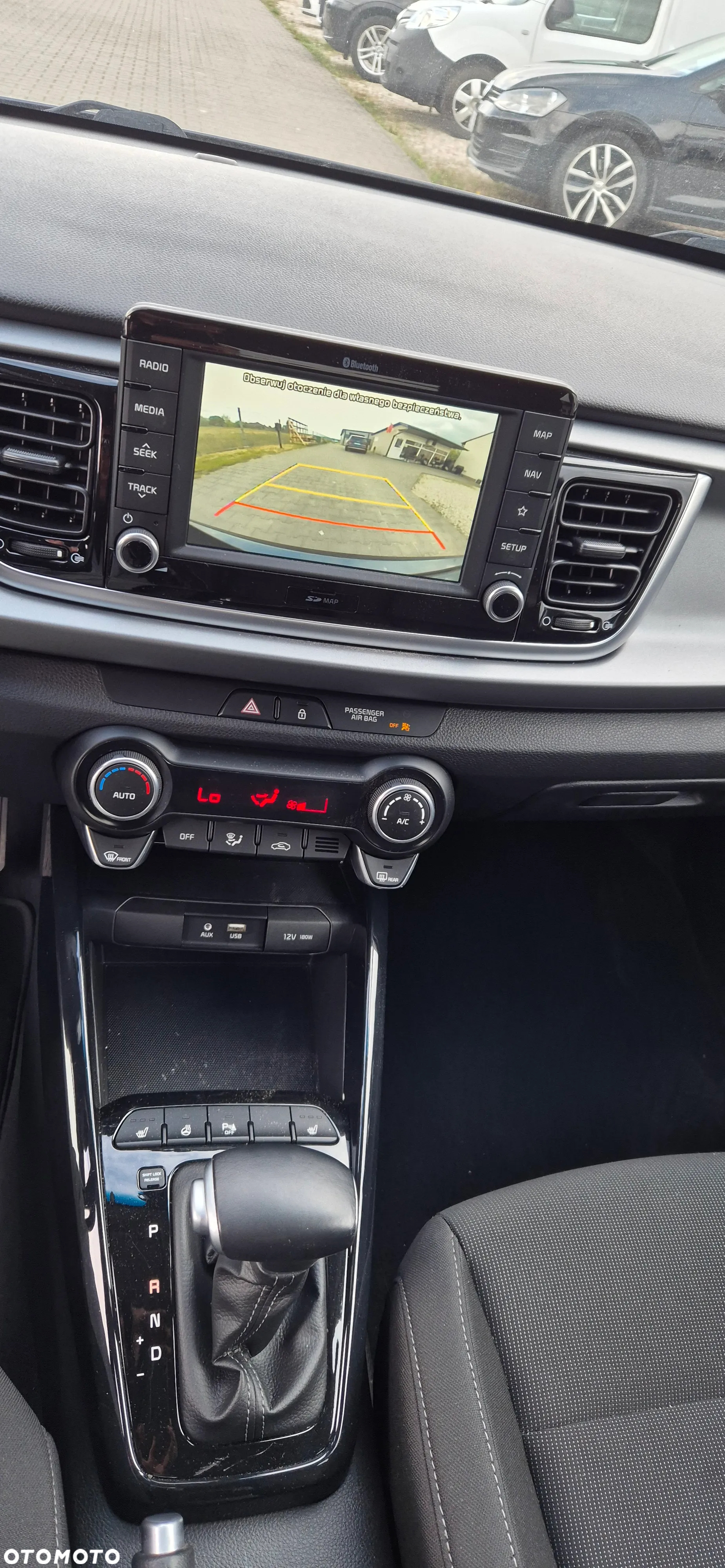 Kia Rio 1.4 L - 10