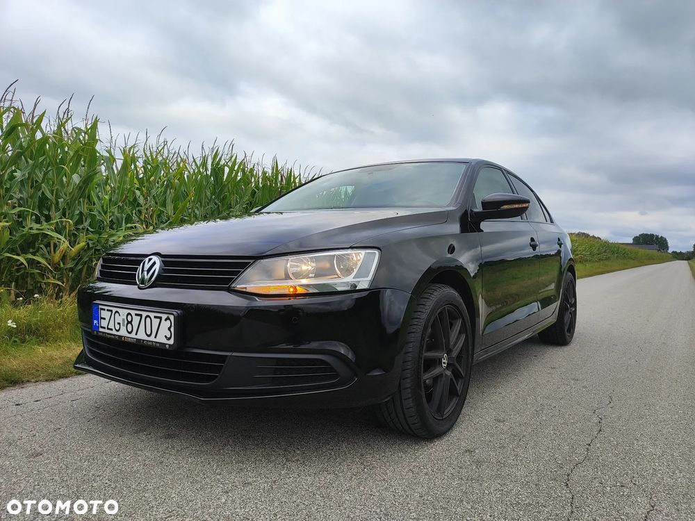 Volkswagen Jetta 1.6 TDI BMT Trendline - 8