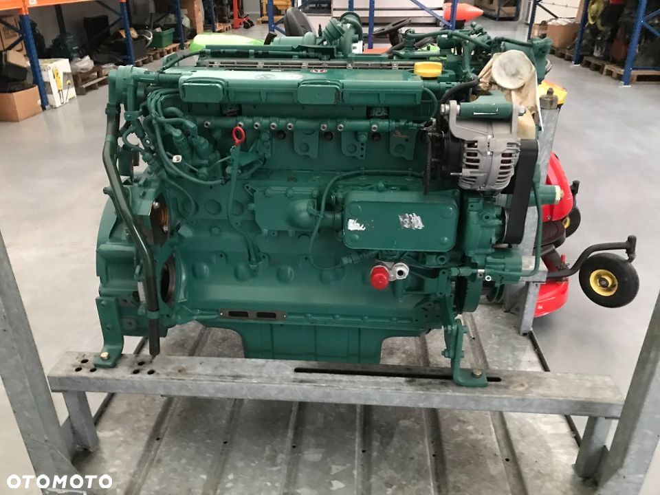 SILNIK VOLVO D6 300kW 6-cyl nowy 20000zł netto - 1
