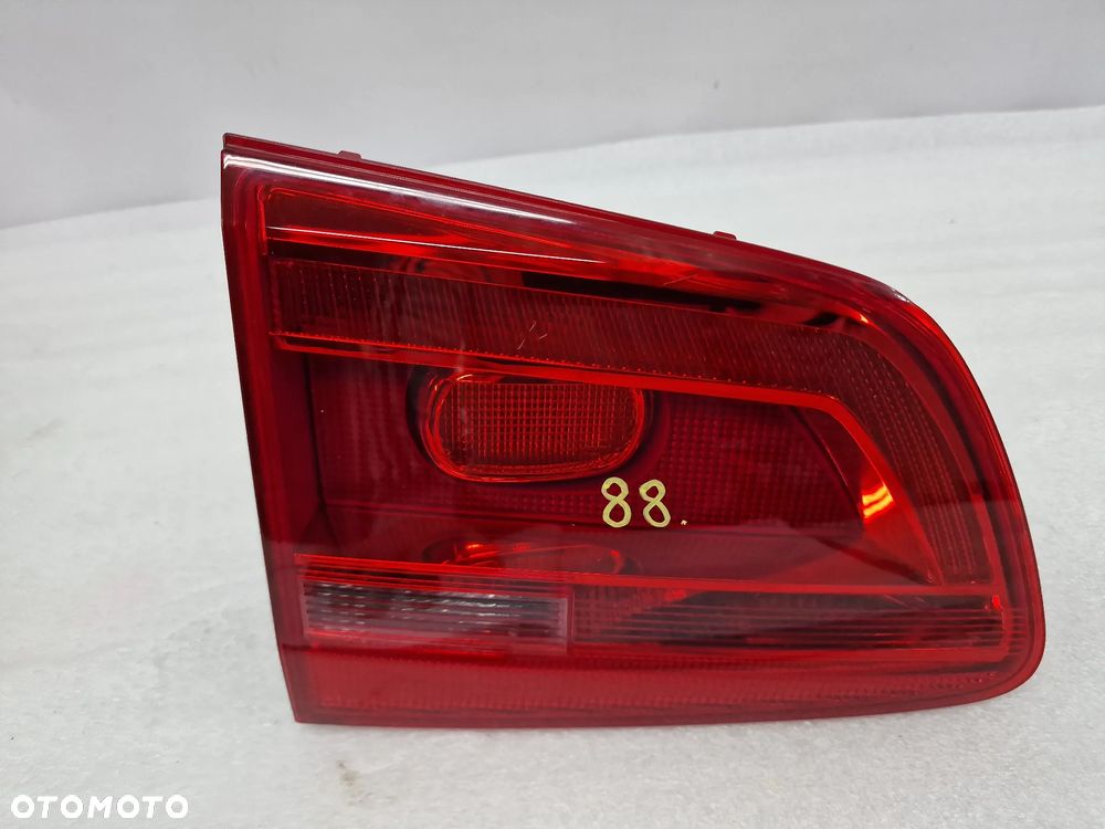 VW TOURAN 1T0 10- LEWA LAMPA TYLNA TYLNIA TYŁ W KLAPĘ , NR 1T0945093 , NR AUKCJI LMT88 - 1