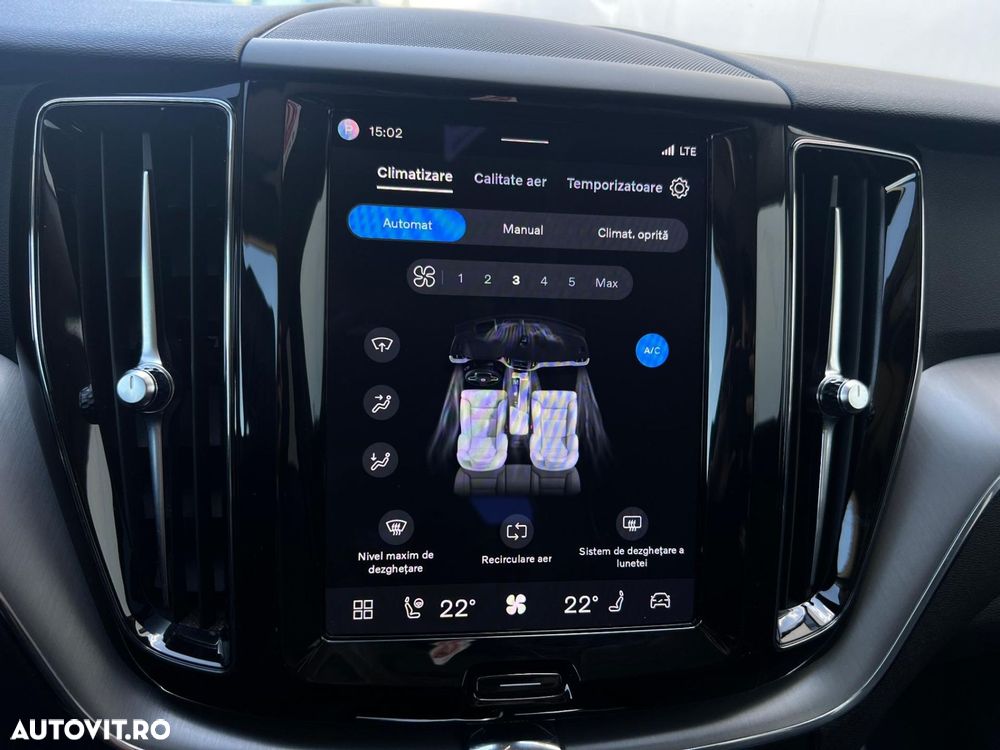 Volvo XC 60 B4 MHEV AT AWD Core - 25