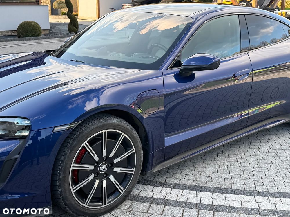 Porsche Taycan 4S - 10
