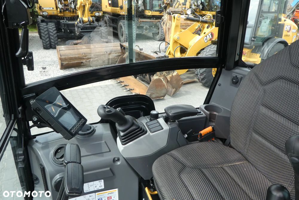 Caterpillar 301,8 PODWOZIE ROSUWANE - 19